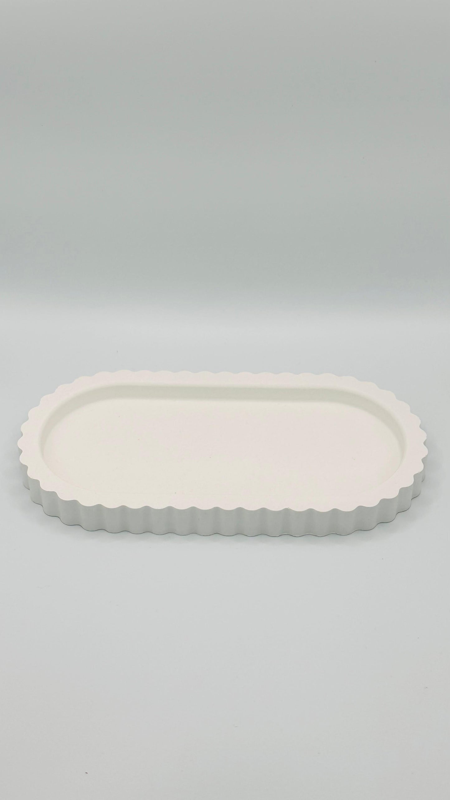 Ovales Keracraft Tablett mit geriffeltem Rand Herzberg Crafts