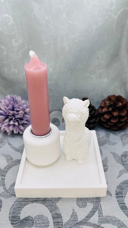 Quadratisches Keracraft-Tablett in Weiß mit Deko Herzberg Crafts