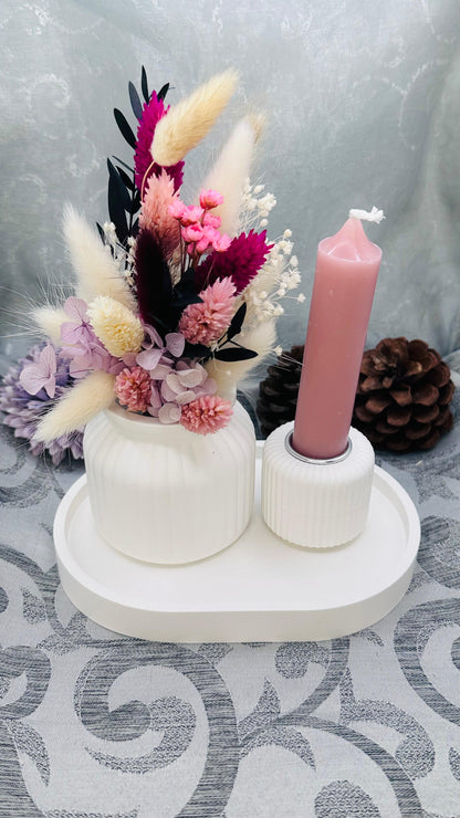 ovales Tablett aus Keracraft in Weiß mit Trockenblumen Ø 15 cm Herzberg Crafts