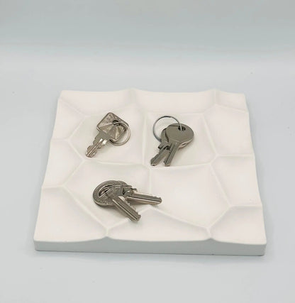 Dekotablett mit Wabenmuster aus Keracraft Herzberg Crafts