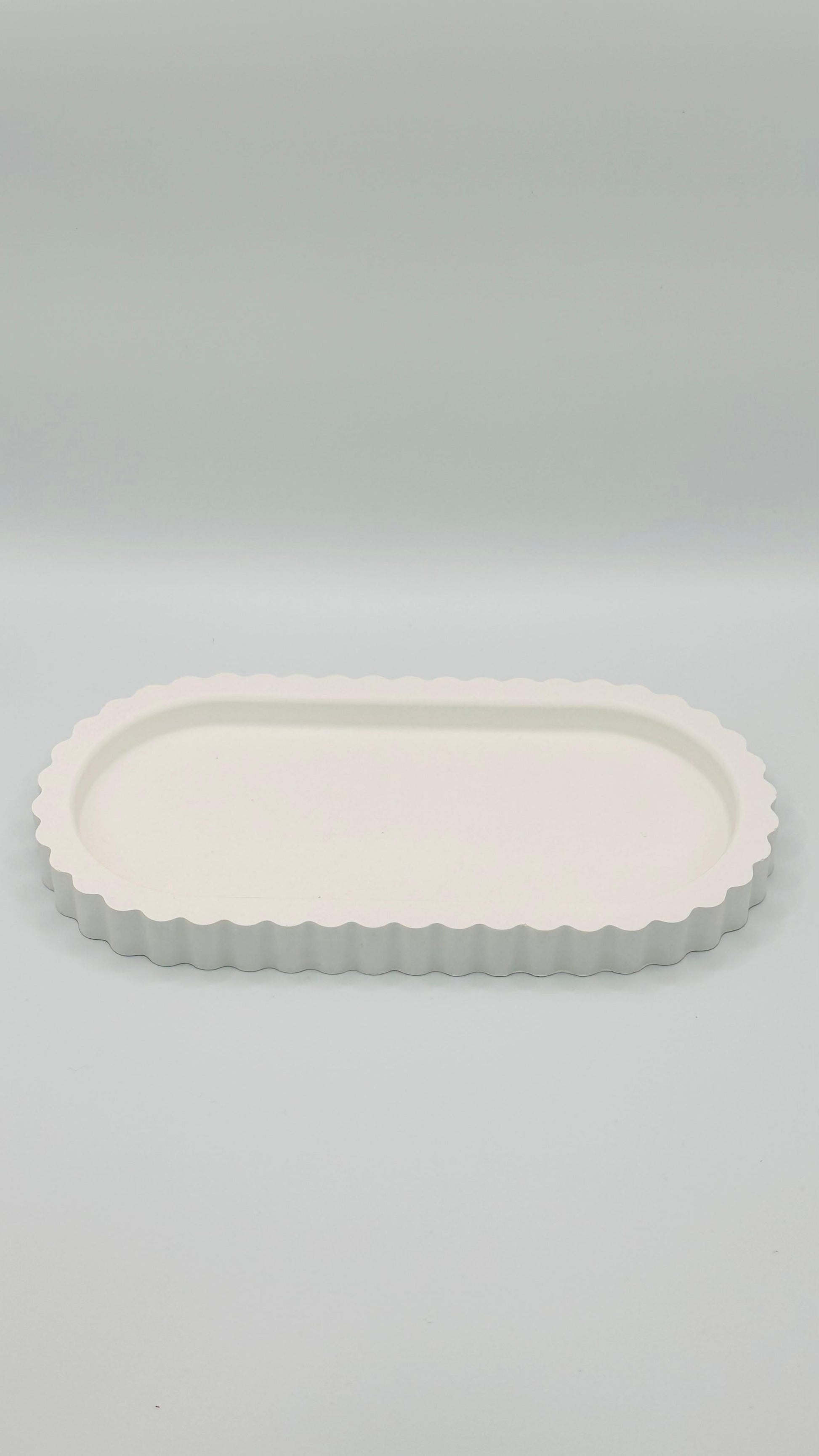 Ovales Keracraft Tablett mit geriffeltem Rand Herzberg Crafts