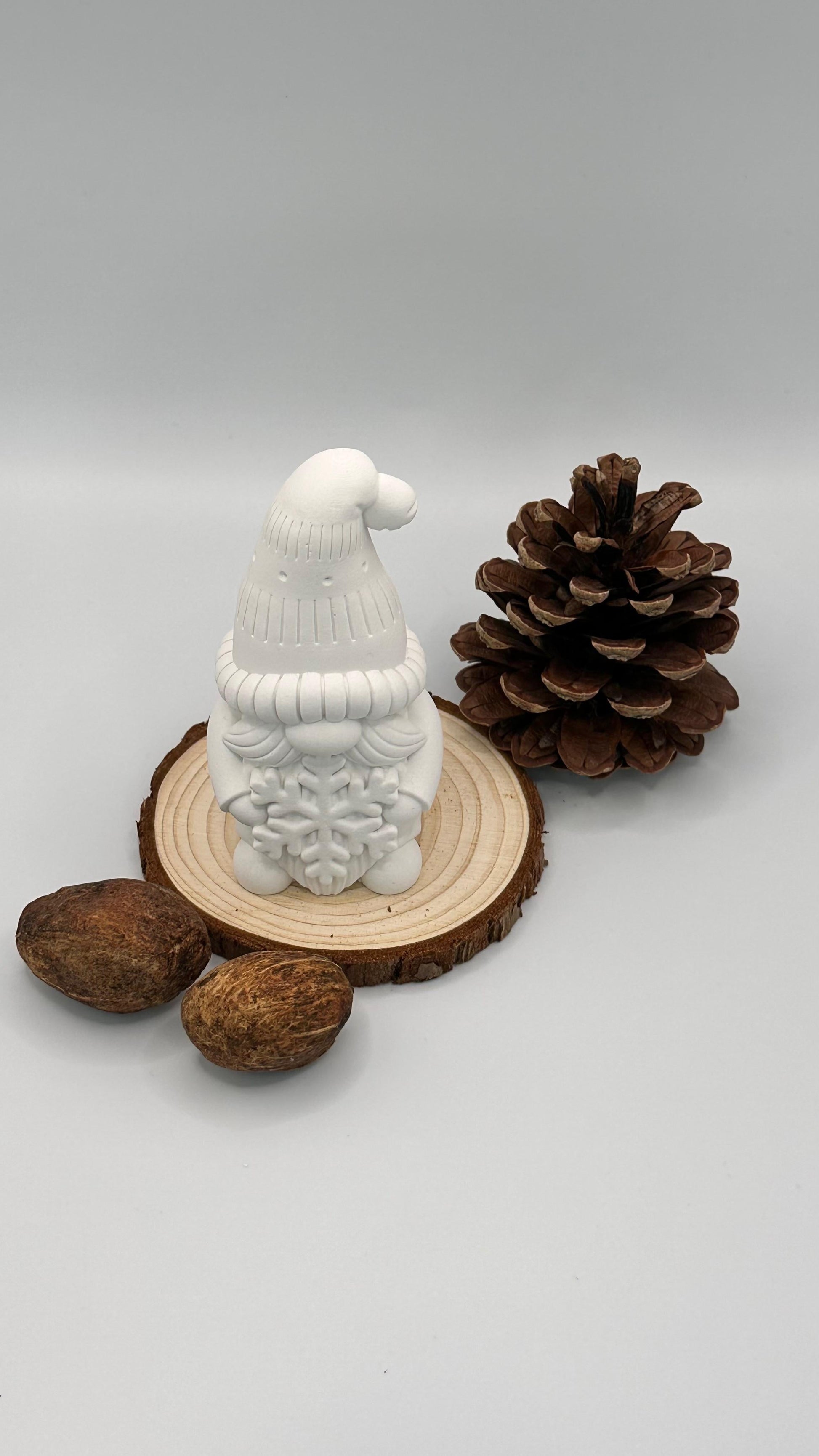 Keracraft Figur mit Schneeflocke in Weiß Herzberg Crafts