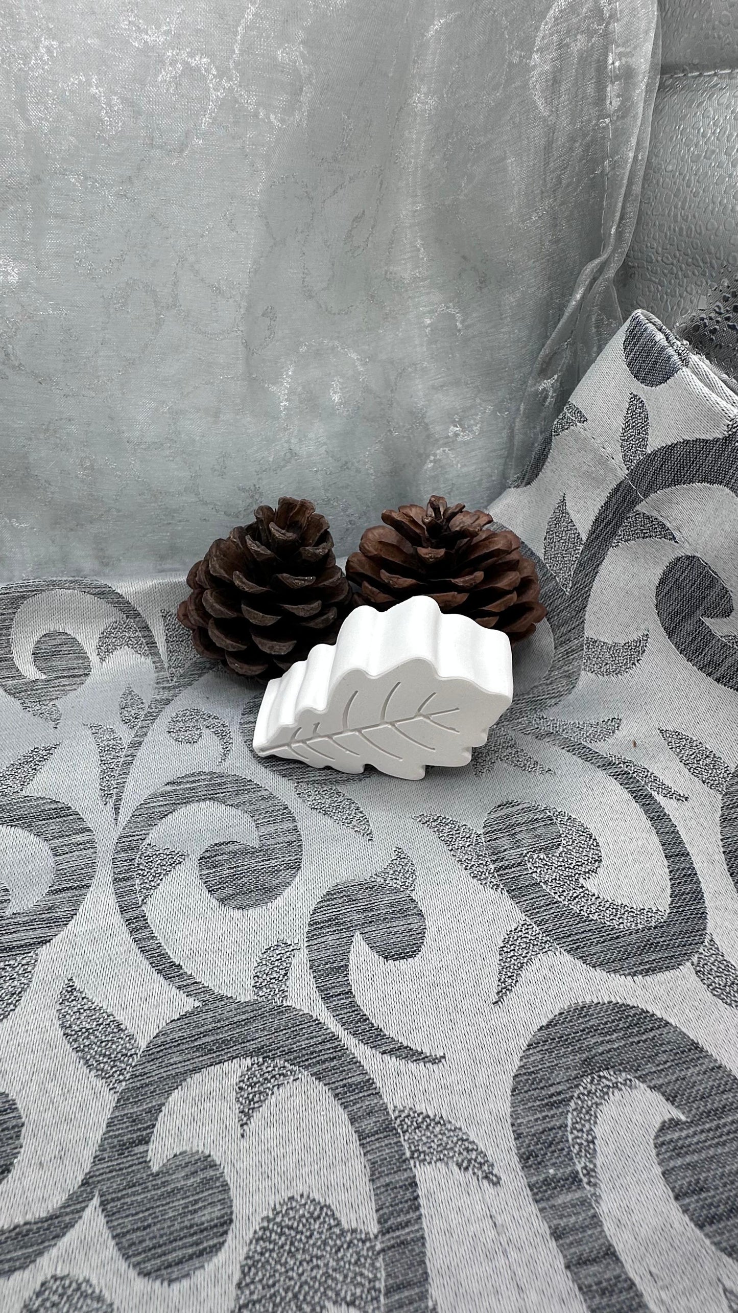 Weiße Keracraft-Herbstfiguren: Eichenblatt
Herzberg Crafts