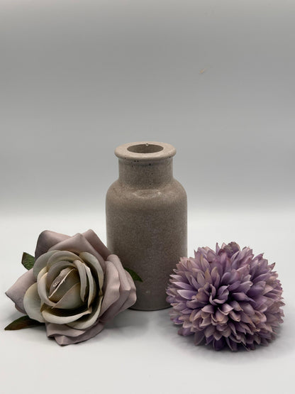 Zylindrische graue Betonvase mit kurzem Hals Herzberg Crafts
